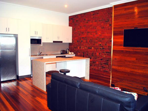 Sublime Spa Apartments On Murphy - Accommodation Gold Coast